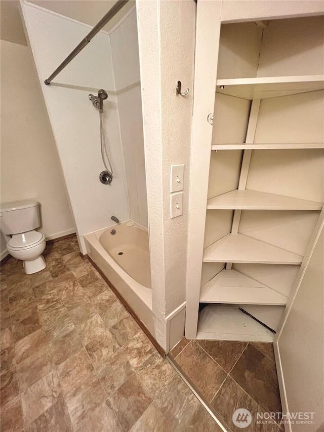 552 Maple St S, Okanogan, WA 98844 - full bath featuring bathing tub / shower combination and stone finish flooring
