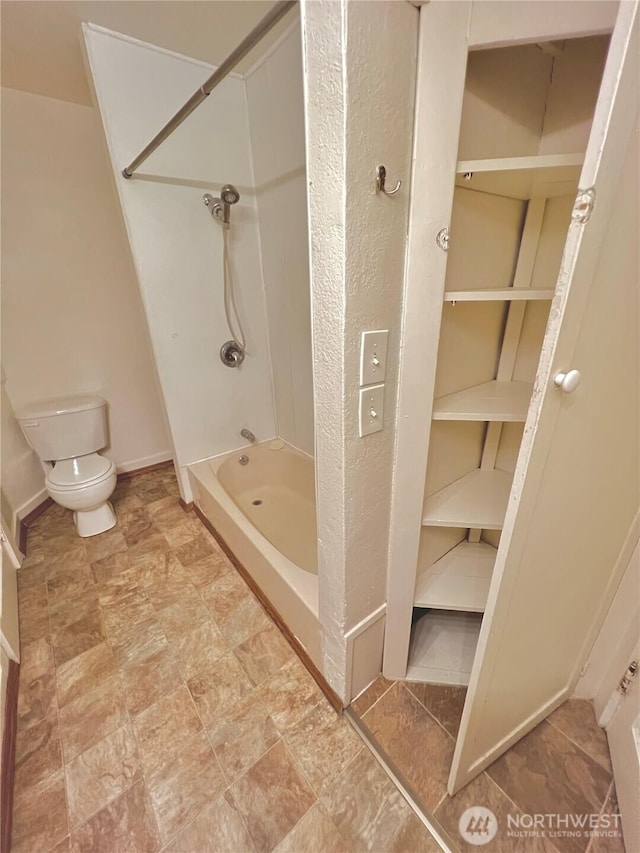 552 Maple St S, Okanogan, WA 98844 - full bath with bathtub / shower combination and stone finish floors