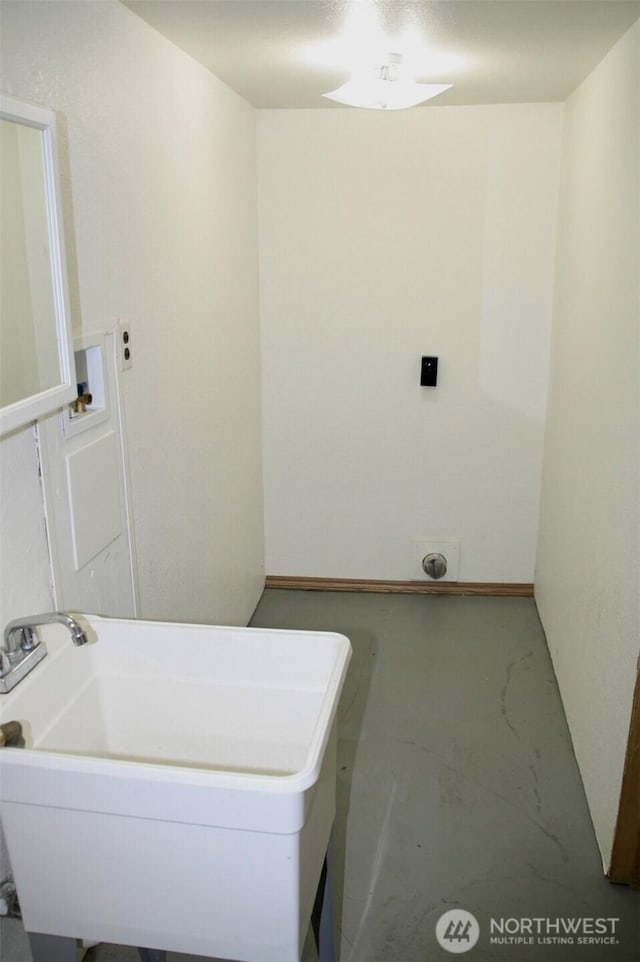 552 Maple St S, Okanogan, WA 98844 - laundry area featuring hookup for a washing machine