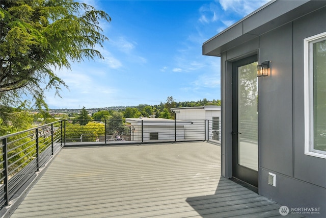 629A W Emerson Ave, Seattle, WA 98119 - view of wooden deck