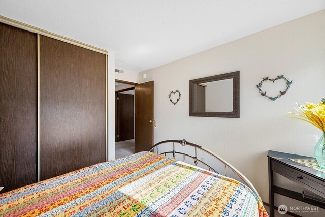11300 1st Ave NE Unit 224, Seattle, WA 98125 - bedroom featuring a closet
