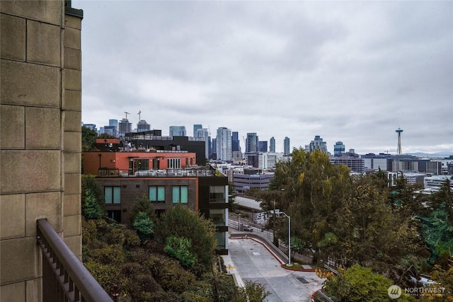 745 Bellevue Ave E Unit 109, Seattle, WA 98102 - skyline view
