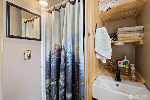 7 Moonshine Ln, Ronald, WA 98940 - full bath with a sink and a shower with shower curtain