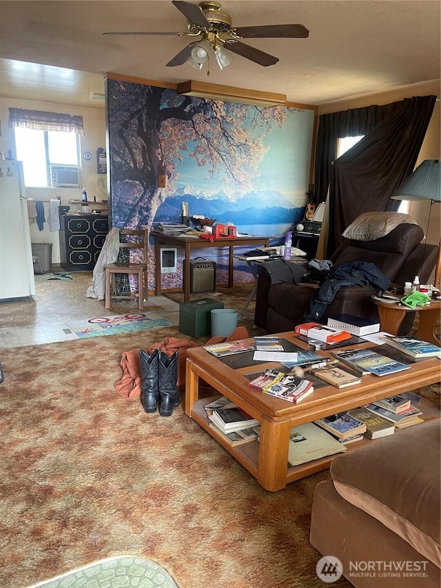 5006 N 28th, Tacoma, WA 98407 - living room with a ceiling fan and cooling unit