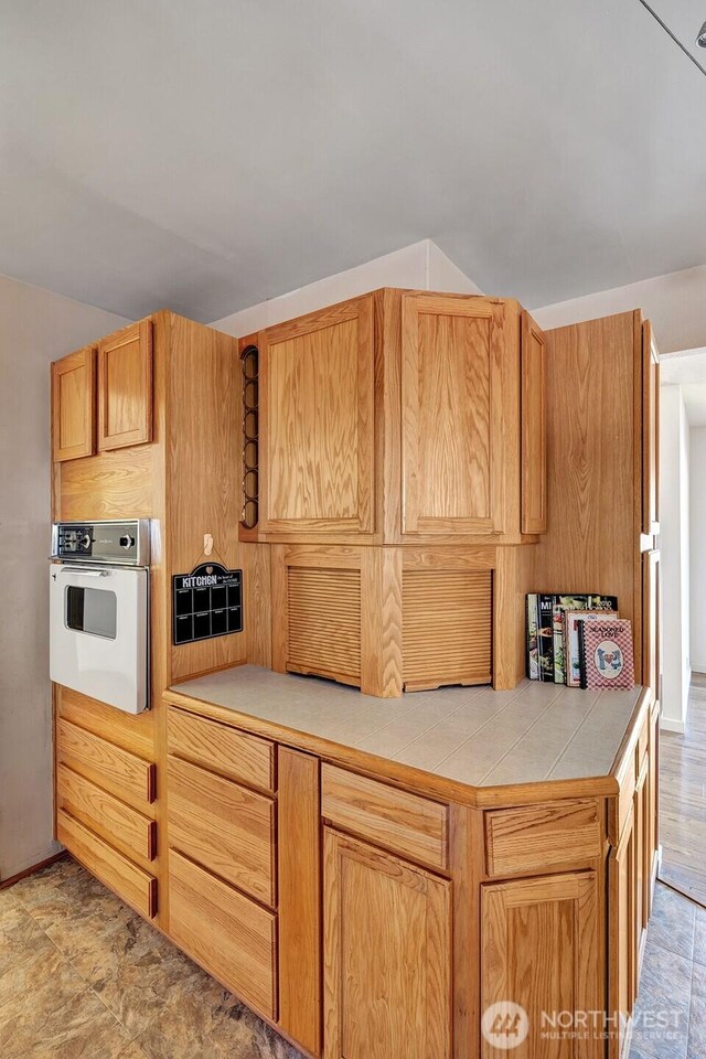 2500 Alder St Unit 335, Milton, WA 98354 - kitchen featuring white oven