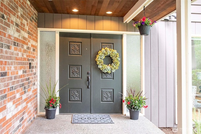 10761 Bill Point Crst NE, Bainbridge Island, WA 98110 - entrance to property with board and batten siding