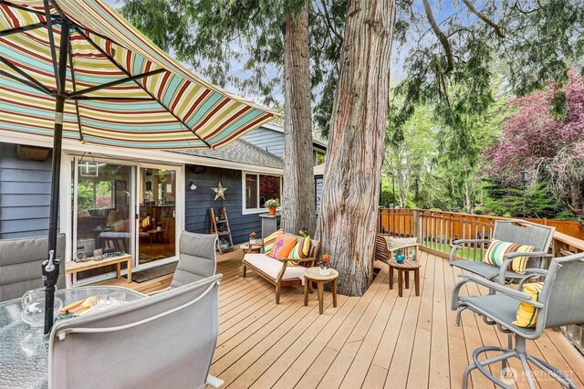 2212 186th Ave NE, Redmond, WA 98052 - deck featuring an outdoor living space
