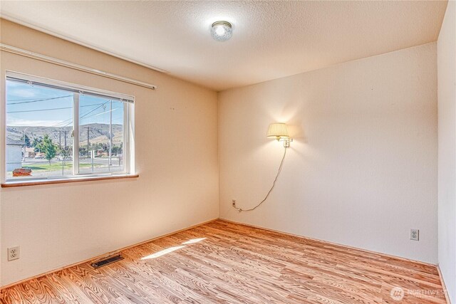 611 N Western Ave Unit 25, Wenatchee, WA 98801 - photo 12