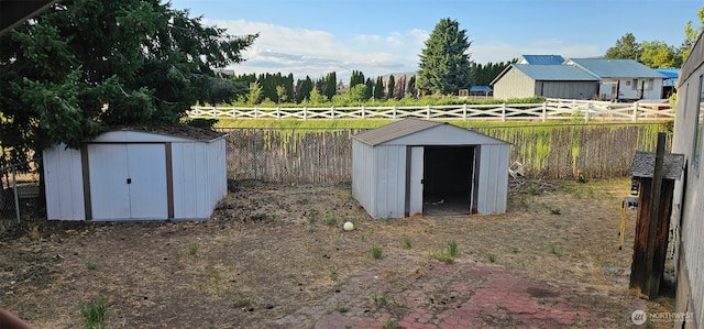 211 Pace Dr Unit 17, East Wenatchee, WA 98802 - view of shed with a fenced backyard