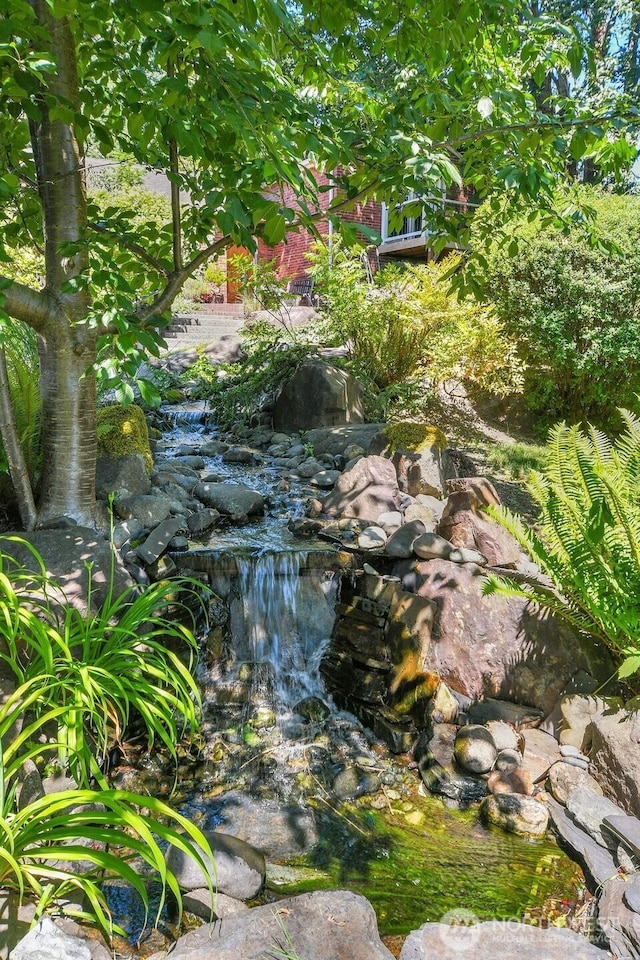 16525 39th Ave NE, Lake Forest Park, WA 98155 - exterior view of a garden pond