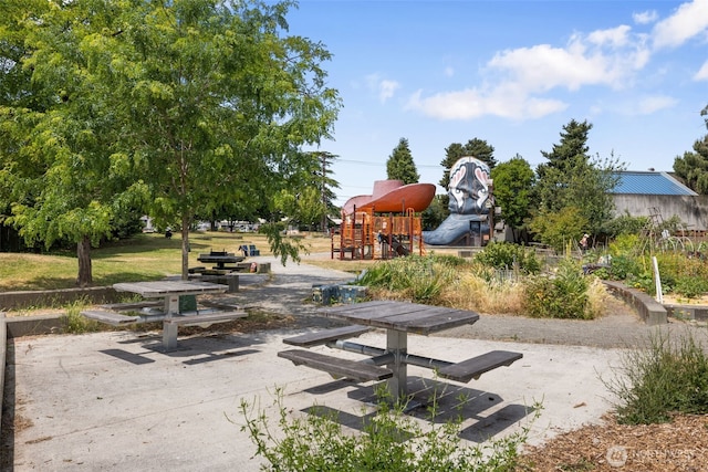 6427 Flora Ave S, Seattle, WA 98108 - view of community