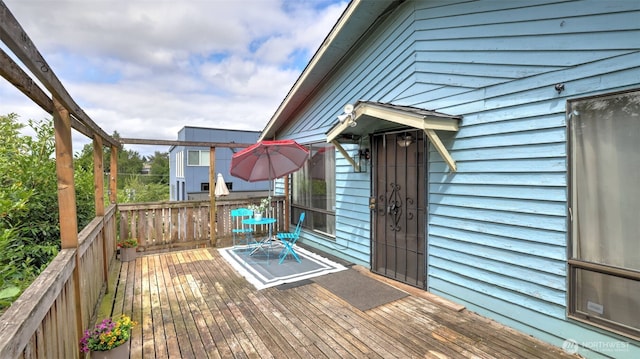 5109 S Myrtle St, Seattle, WA 98118 - view of deck