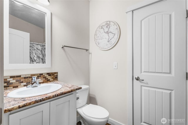 120 L St SE, Auburn, WA 98002 - full bath with tasteful backsplash and vanity