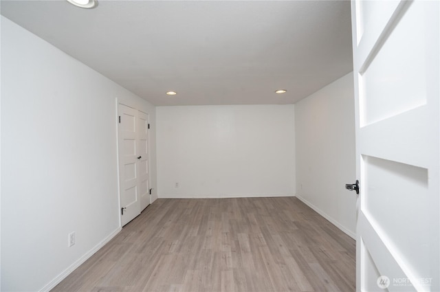 3207 N 9th St, Tacoma, WA 98406 - unfurnished room with light wood-type flooring and recessed lighting
