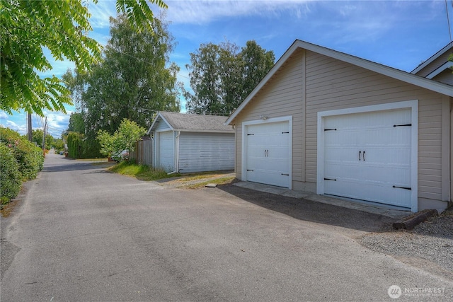 3207 N 9th St, Tacoma, WA 98406 - view of detached garage