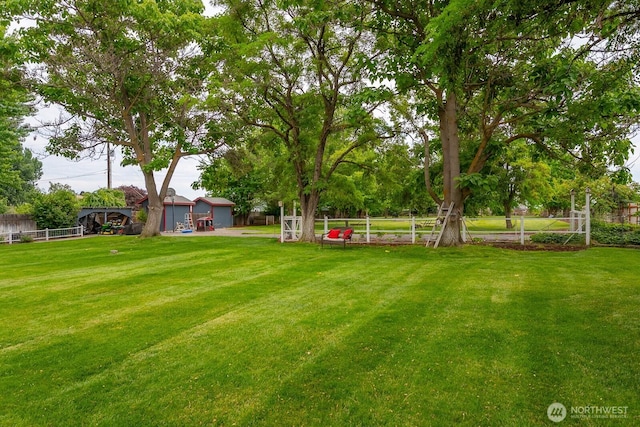 7649 Mcdougal Ave NE, Moses Lake, WA 98837 - view of yard