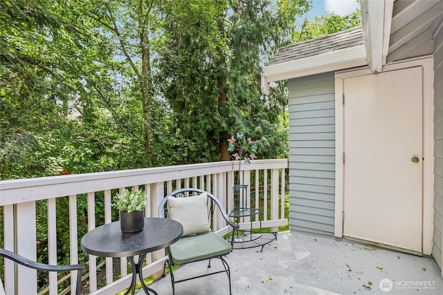 13145 102nd Ln NE Unit 6, Kirkland, WA 98034 - view of balcony
