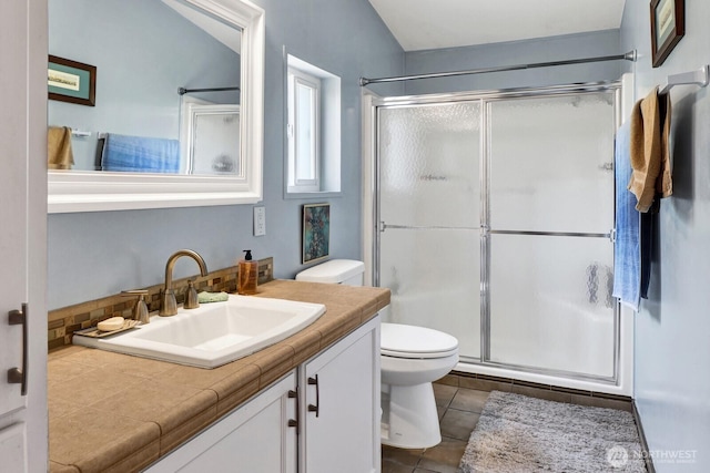 2610 E Section St Unit 25, Mount Vernon, WA 98274 - full bath featuring a stall shower, vanity, and tile patterned flooring