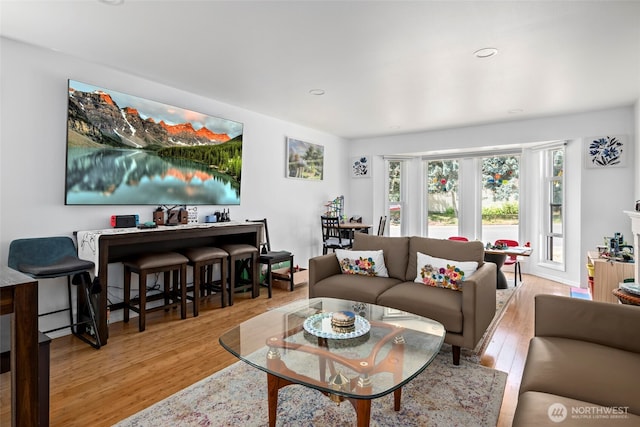 538 NW Ensign Dr, Oak Harbor, WA 98277 - living room featuring wood finished floors and recessed lighting