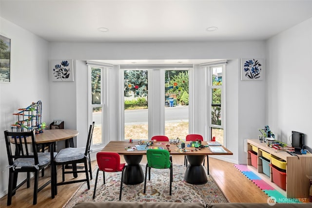 538 NW Ensign Dr, Oak Harbor, WA 98277 - dining space featuring wood finished floors and recessed lighting