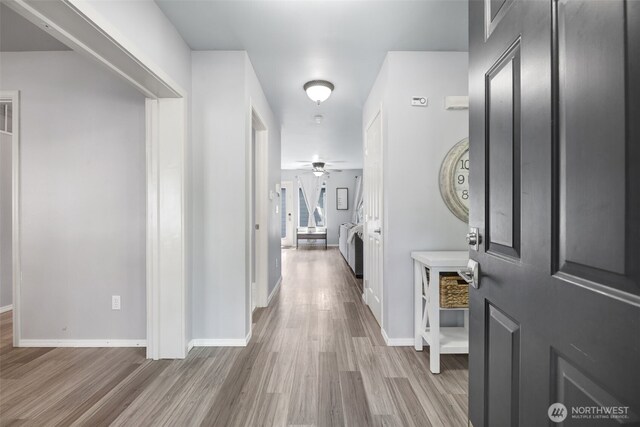 13421 Elk Ridge Rd SE, Monroe, WA 98272 - foyer with wood finished floors and ceiling fan