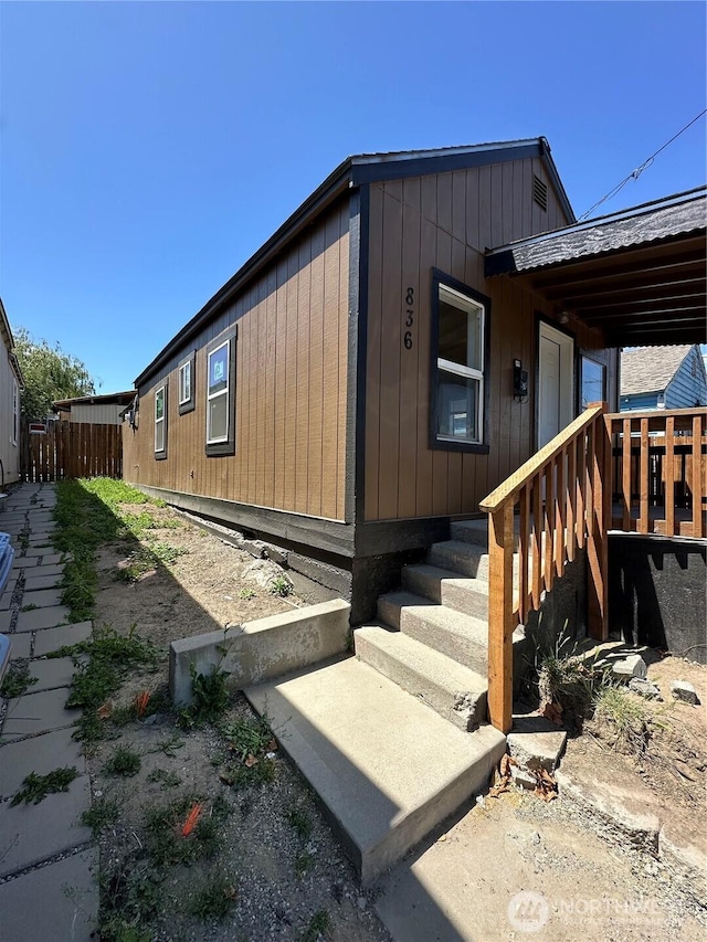 836 S Cashmere St, Wenatchee, WA 98801 - view of exterior entry