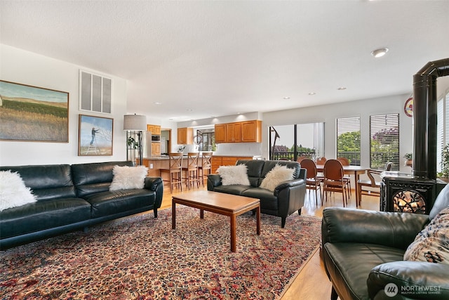 7610 Scenic Dr, Yakima, WA 98908 - living room with light wood-style floors and recessed lighting