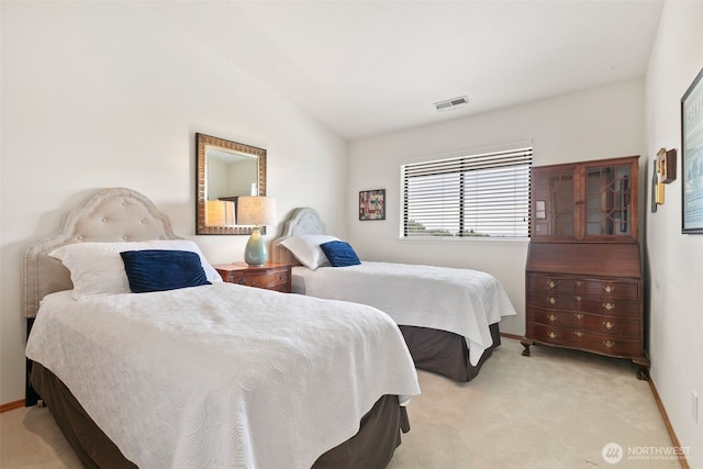7610 Scenic Dr, Yakima, WA 98908 - carpeted bedroom with lofted ceiling and baseboards