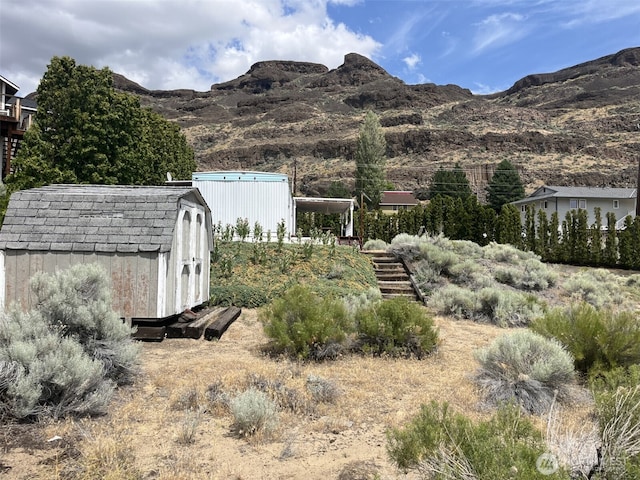 1038 SW Section Ave SW, Quincy, WA 98848 - view of mountain background