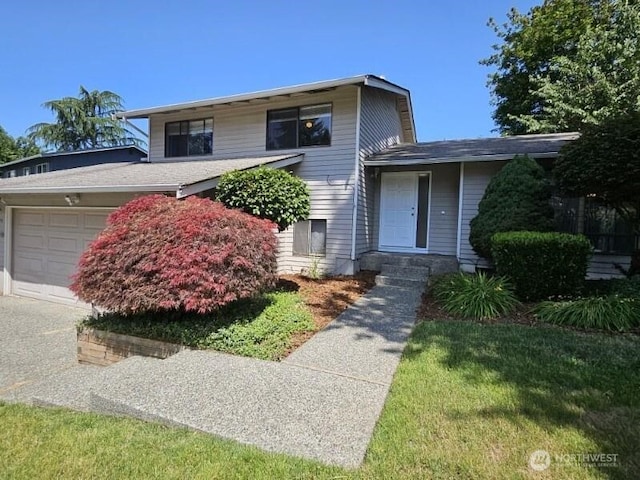 10924 SE 183rd Ct, Renton, WA 98055 - tri-level home featuring a garage