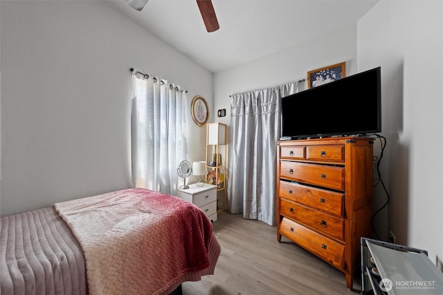 755 S Chelan Ave, Wenatchee, WA 98801 - bedroom with light wood finished floors and a ceiling fan