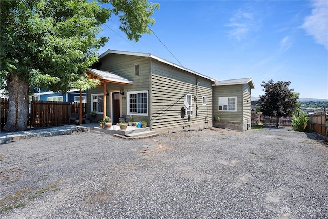 755 S Chelan Ave, Wenatchee, WA 98801 - view of front of home with a fenced backyard and a patio area