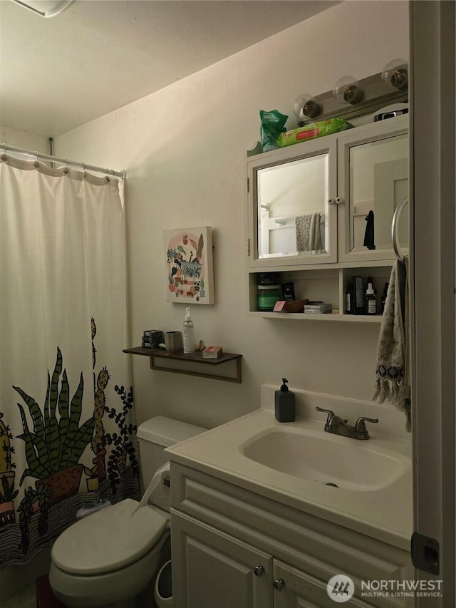1208 NE 110th St, Seattle, WA 98125 - full bathroom featuring vanity and a shower with shower curtain