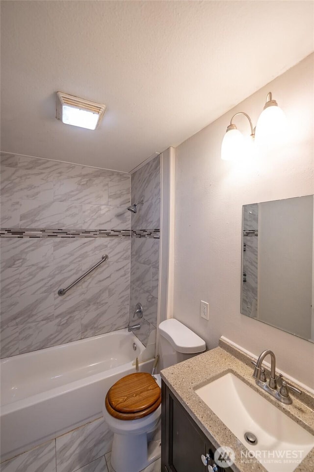 1117 W Stockwell St, Aberdeen, WA 98520 - full bath with vanity and shower / bathtub combination