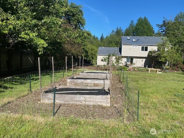 5846 SW 44th St, Port Orchard, WA 98367 - view of yard featuring a garden