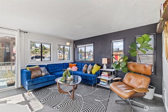 2401 N Northlake Way Unit F6, Seattle, WA 98103 - living area featuring a textured wall