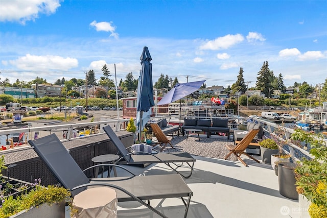 2401 N Northlake Way Unit F6, Seattle, WA 98103 - view of patio / terrace