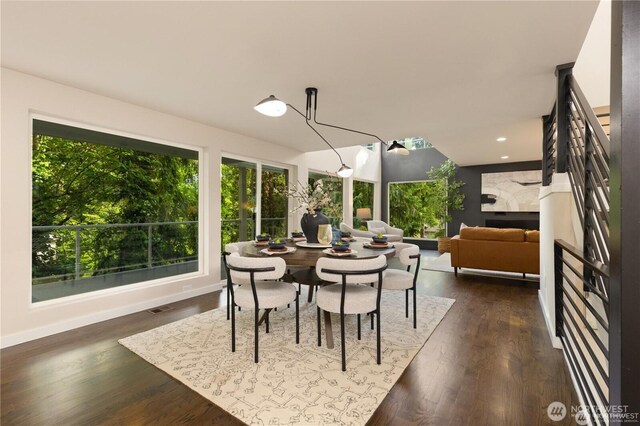 18510 NE 15th Pl, Bellevue, WA 98008 - dining area featuring dark wood finished floors and recessed lighting