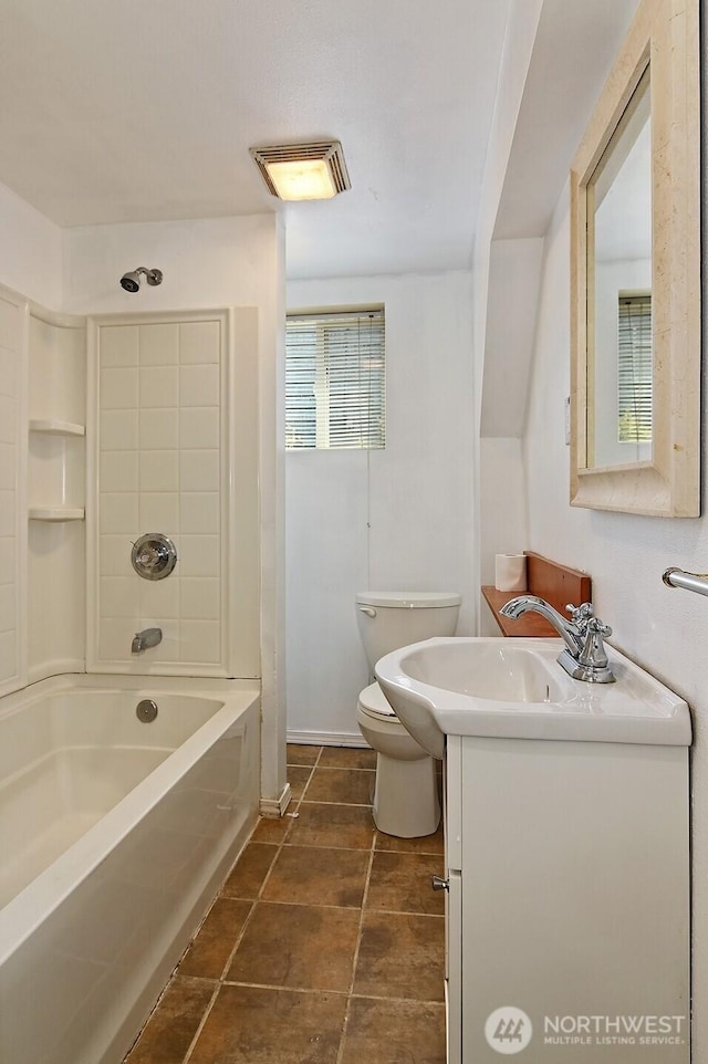 5312 S Hazel St, Seattle, WA 98178 - full bath featuring vanity, bathing tub / shower combination, and tile patterned flooring