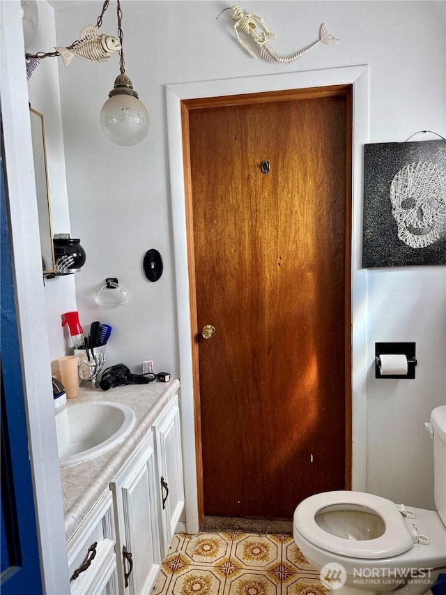 28148 State Route 25 N, Davenport, WA 99122 - half bath with vanity and tile patterned flooring