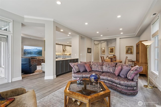 520 6th Ave Unit 2001, Kirkland, WA 98033 - living room featuring recessed lighting, light wood-style flooring, and crown molding