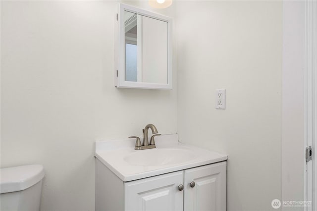 2530 SW 325th Pl, Federal Way, WA 98003 - bathroom with vanity and toilet