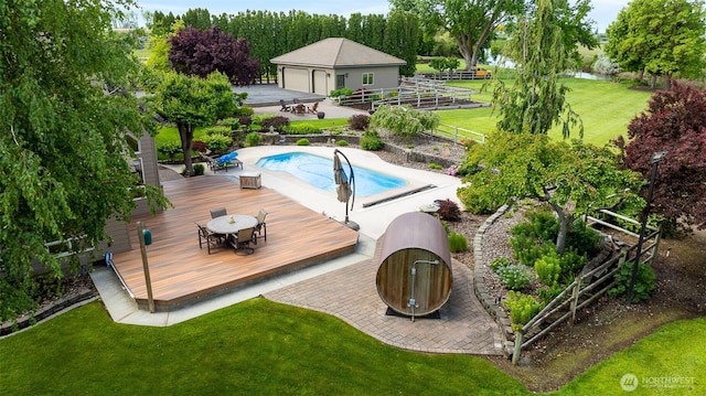 78718 Echols Rd, Hermiston, OR 97838 - view of pool featuring a wooden deck