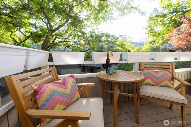 812 100th Ave NE Unit 102, Bellevue, WA 98004 - view of wooden deck