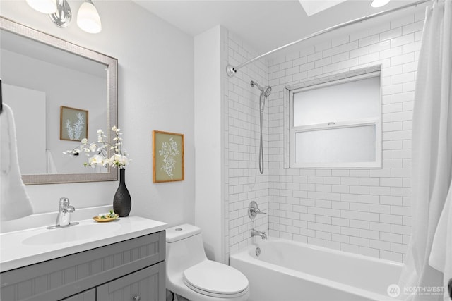 12023 35th Ave NE, Seattle, WA 98125 - full bath with shower / tub combo with curtain and vanity