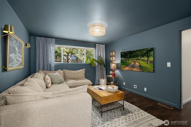 10430 NE Cascade St, Bainbridge Island, WA 98110 - living area with wood finished floors and baseboards