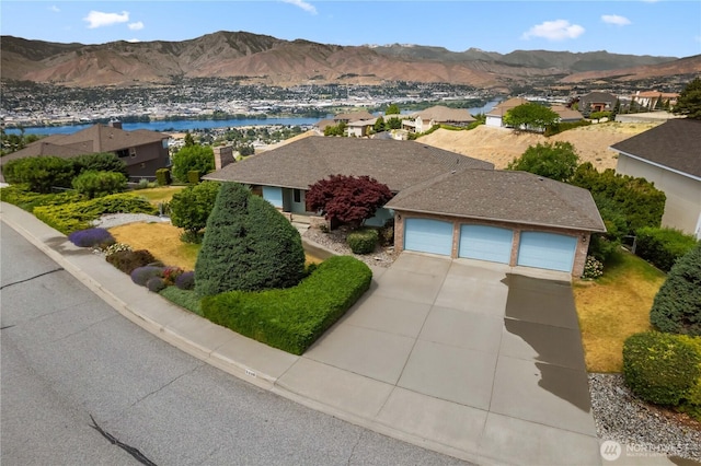 2338 Grand Ave, East Wenatchee, WA 98802 - aerial view of residential area with a water and mountain view