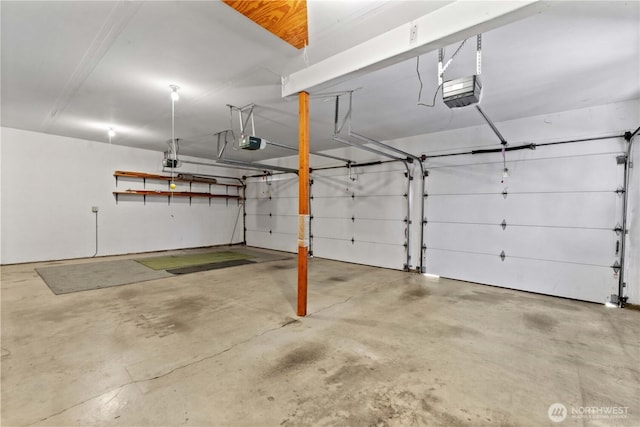 2338 Grand Ave, East Wenatchee, WA 98802 - garage featuring a garage door opener