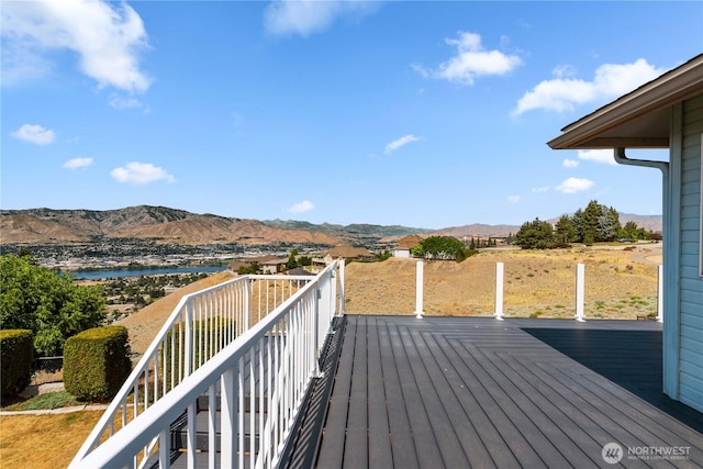 2338 Grand Ave, East Wenatchee, WA 98802 - wooden terrace featuring a water and mountain view