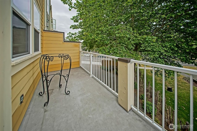 816 Cherry Ave, Sumner, WA 98390 - view of balcony